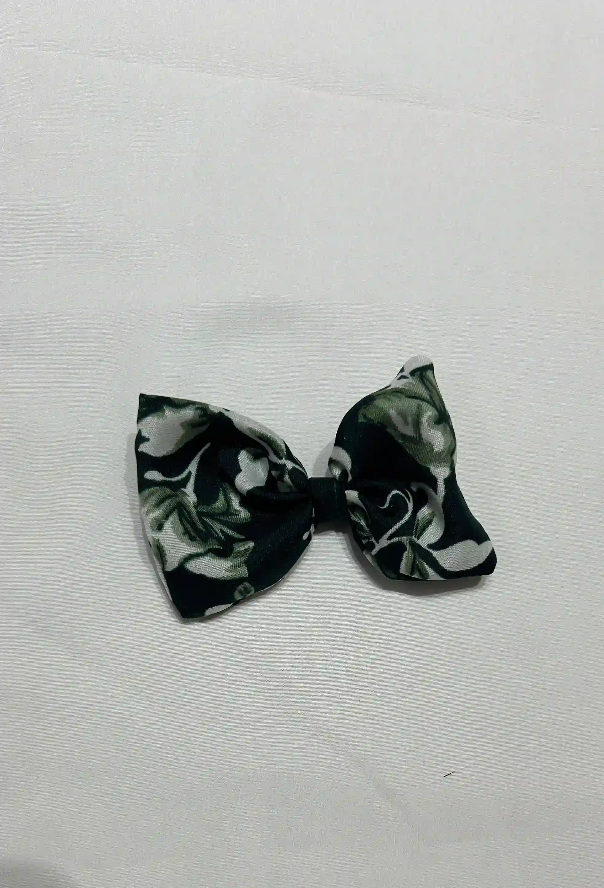 megha hair bow-green