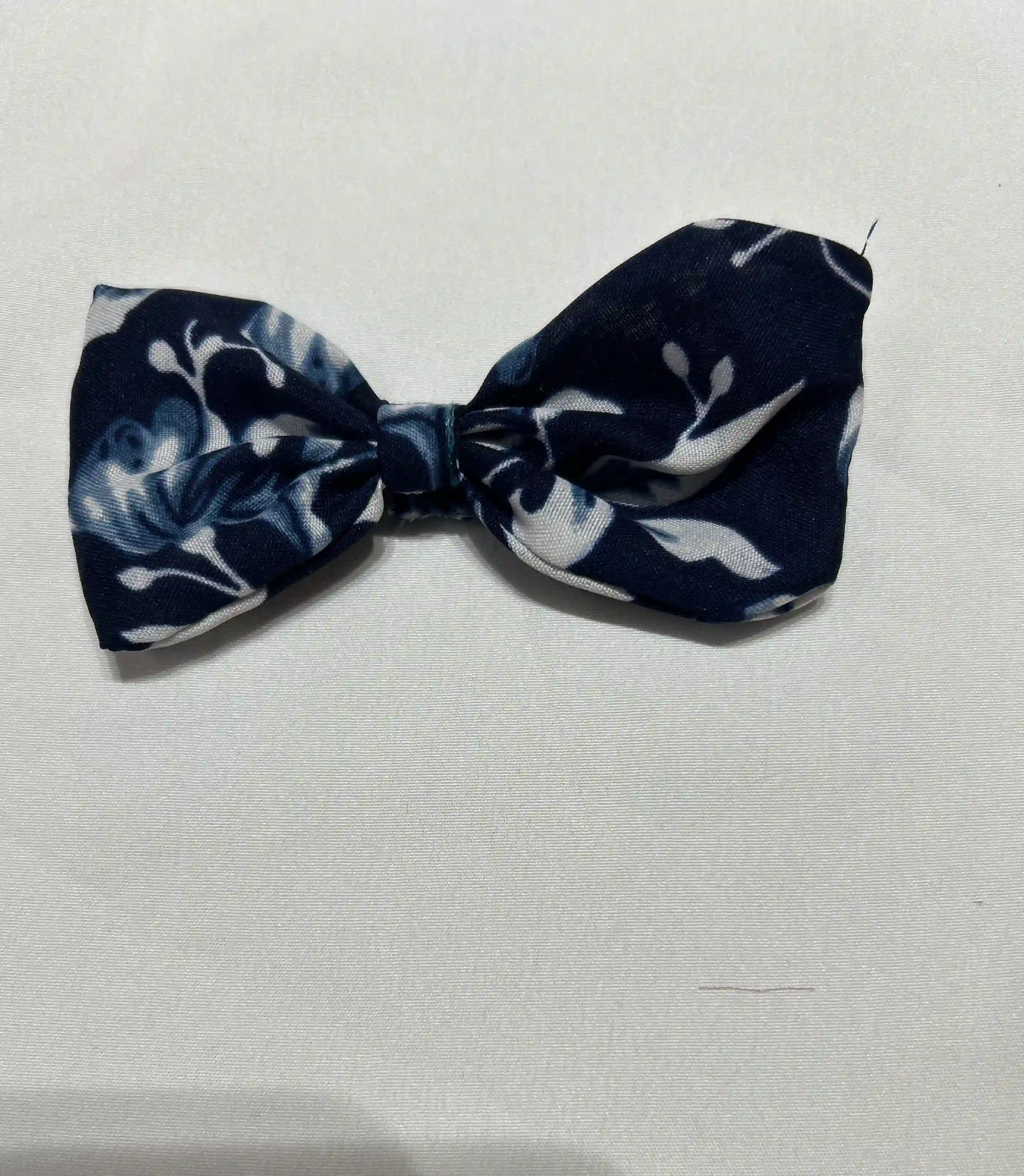 megha hair bow-blue